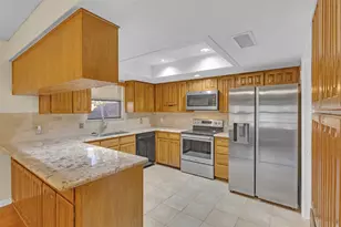 6300 Aires Dr, Arlington, TX 76001 - Photo 11