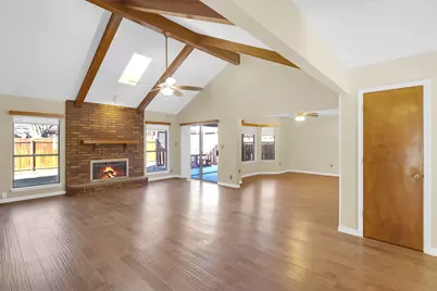 6300 Aires Drive, Arlington, TX 76001 - Photo 5