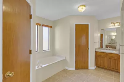 6300 Aires Drive, Arlington, TX 76001 - Photo 23