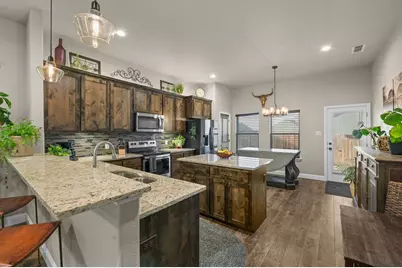 212 McKittrick Lane, Godley, TX 76044 - Photo 5