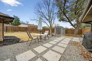 1405 Sun Valley Dr, Garland, TX 75043 - Photo 35