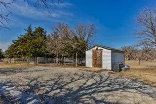 1205 Northshore Ln, Valley View, TX 76272 - Photo 27