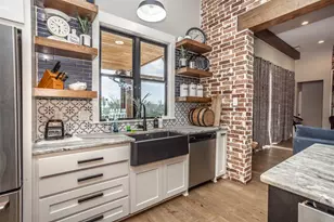 1205 Northshore Ln, Valley View, TX 76272 - Photo 11