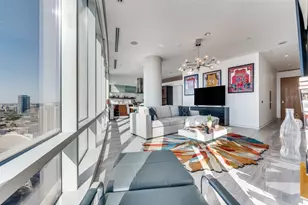 2430 Victory Park Ln, Dallas, TX 75219 - Photo 3