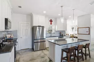 231 Julian Ln, Poolville, TX 76487 - Photo 9