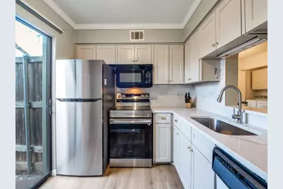 14800 Enterprise Drive #18D, Farmers Branch, TX 75234 - Photo 9