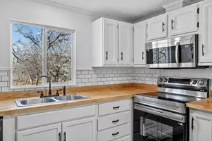 324 Whispering Oaks, Mineral Wells, TX 76067 - Photo 9