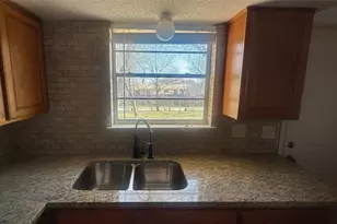 518 Calvin Dr, Garland, TX 75041 - Photo 5