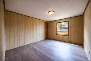 205 W Long St, Elm Mott, TX 76640 - Photo 15