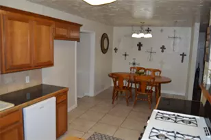 112 S 2nd St, Godley, TX 76044 - Photo 21