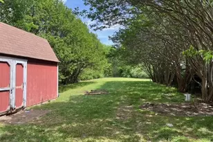 1626 Conner Dr, Dallas, TX 75217 - Photo 3