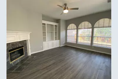 429 Crestview Point Drive, Lewisville, TX 75067 - Photo 9