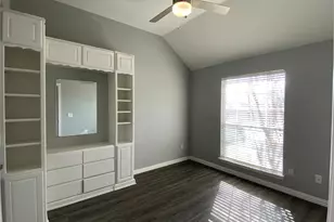 429 Crestview Point Dr, Lewisville, TX 75067 - Photo 15