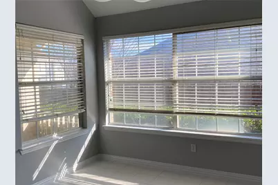 429 Crestview Point Drive, Lewisville, TX 75067 - Photo 7