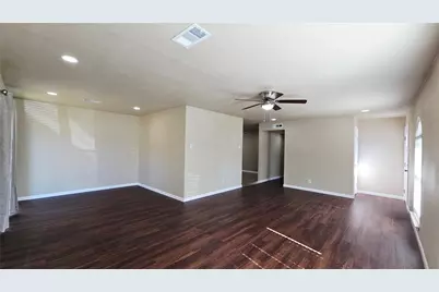 1010 La Fontana, Grand Prairie, TX 75052 - Photo 1