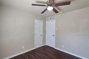 1010 La Fontana, Grand Prairie, TX 75052 - Photo 13