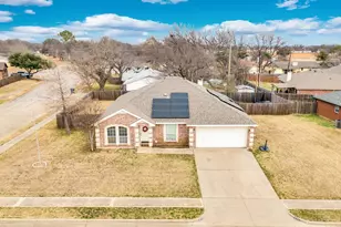 412 Barbara Jean Ln, Burleson, TX 76028 - Photo 7