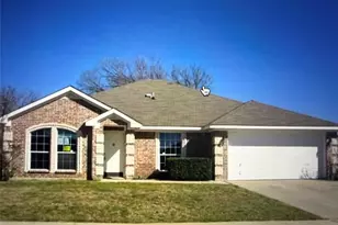 412 Barbara Jean Ln, Burleson, TX 76028 - Photo 1