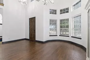 6876 Foghorn Ln, Grand Prairie, TX 75054 - Photo 5