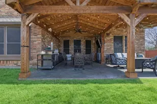 6876 Foghorn Ln, Grand Prairie, TX 75054 - Photo 3