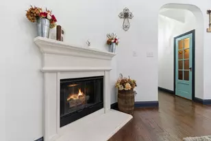 6876 Foghorn Ln, Grand Prairie, TX 75054 - Photo 9