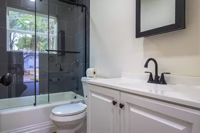 1105 Spring Branch Street, Beverly Hills, TX 76711 - Photo 9