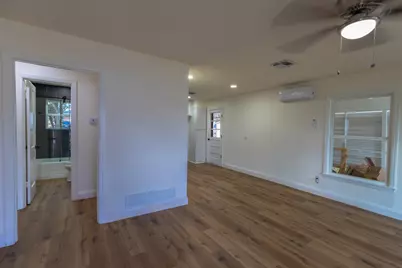 1105 Spring Branch Street, Beverly Hills, TX 76711 - Photo 3