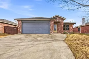 2516 Red Oak Dr, Little Elm, TX 75068 - Photo 1