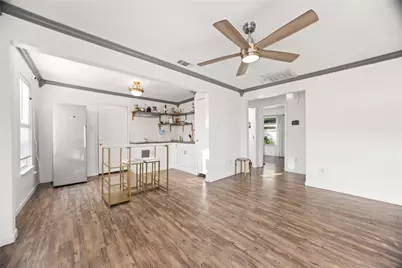 1932 Greenfield Avenue, Fort Worth, TX 76102 - Photo 3