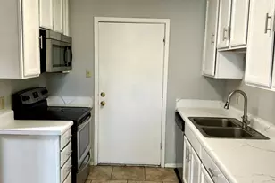 3400 Ambassador Row, Pantego, TX 76013 - Photo 7