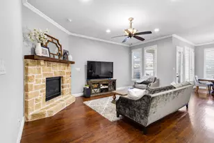 13648 Cobblestone Dr, Farmers Branch, TX 75244 - Photo 5