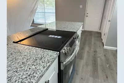 5204 Hendrix Drive, The Colony, TX 75056 - Photo 5