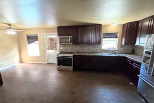 800 N Hamlett St, Athens, TX 75751 - Photo 7