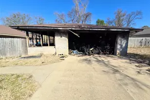 800 N Hamlett St, Athens, TX 75751 - Photo 19