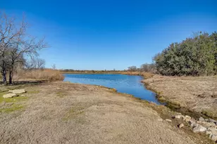 141 Lakeside Dr, Lipan, TX 76462 - Photo 5
