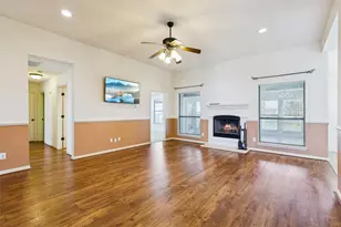 108 Falcons Eye Ct, Weatherford, TX 76087 - Photo 5