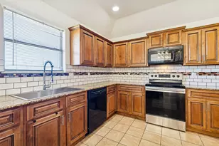 108 Falcons Eye Ct, Weatherford, TX 76087 - Photo 7