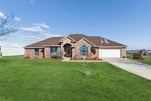 108 Falcons Eye Ct, Weatherford, TX 76087 - Photo 1