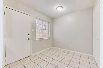 1726 W Sanford Street #D, Arlington, TX 76012 - Photo 11