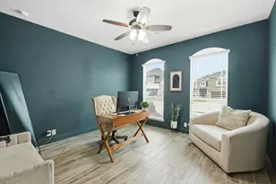 924 Timber Ridge Dr, Justin, TX 76247 - Photo 3