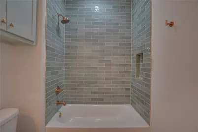 106 Cardinal Woods Court, Granbury, TX 76049 - Photo 21