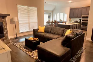 703 Oakcrest Dr, Justin, TX 76247 - Photo 5