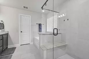 703 Oakcrest Dr, Justin, TX 76247 - Photo 17