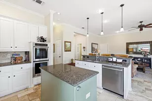 340 Park Valley Dr, Coppell, TX 75019 - Photo 15