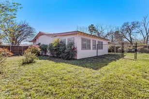 1401 N Rockwall Ave, Terrell, TX 75160 - Photo 23