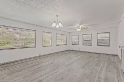 1401 N Rockwall Avenue, Terrell, TX 75160 - Photo 11