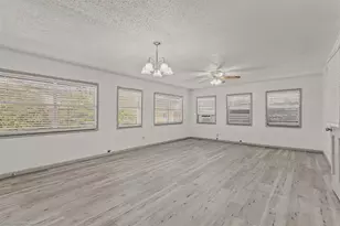 1401 N Rockwall Ave, Terrell, TX 75160 - Photo 11