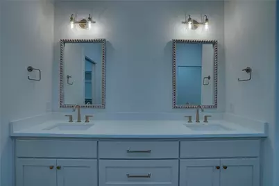 110 Cardinal Woods Court, Granbury, TX 76049 - Photo 11