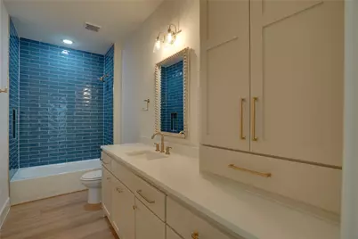 110 Cardinal Woods Court, Granbury, TX 76049 - Photo 15