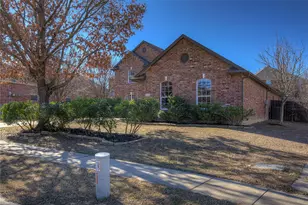 4022 Norwich Dr, Garland, TX 75043 - Photo 3